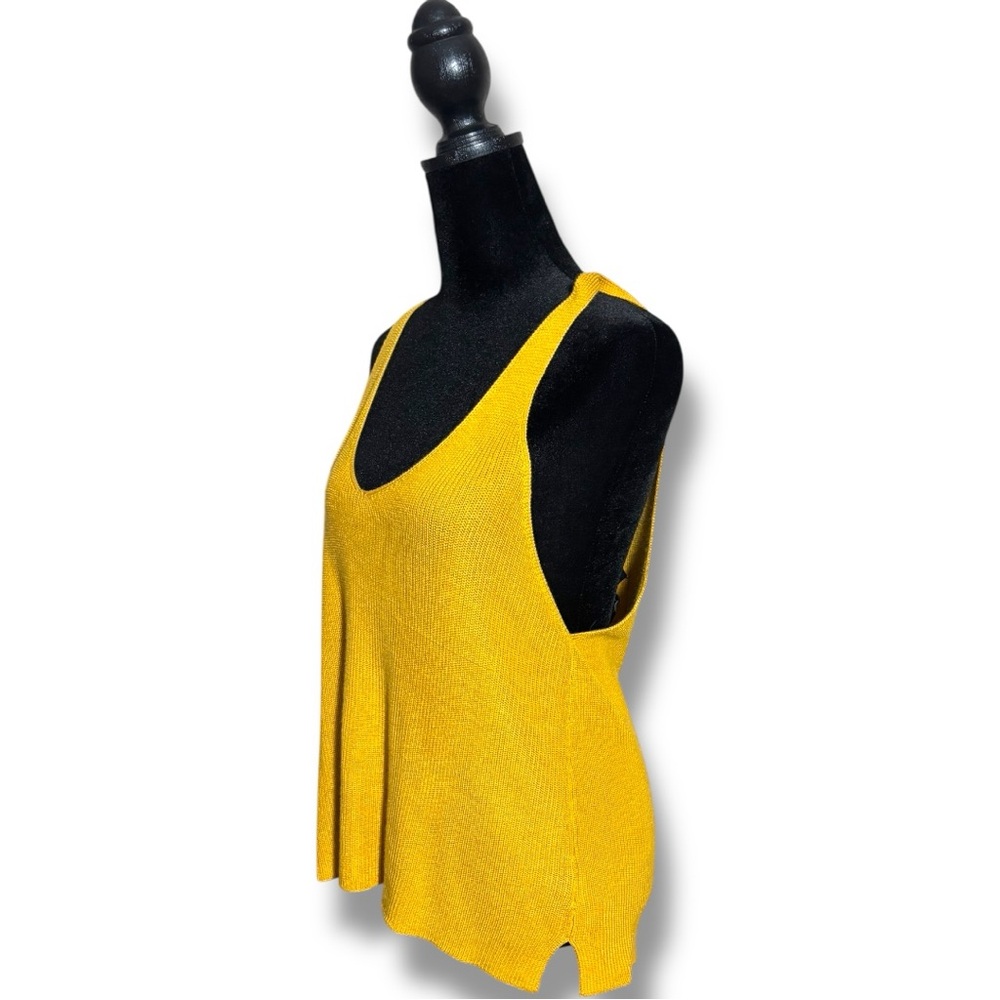 Forever 21 Mustard Knit V Neck Relaxed Fit Sleeveless Classic Style Tank Top - Picture 3 of 14